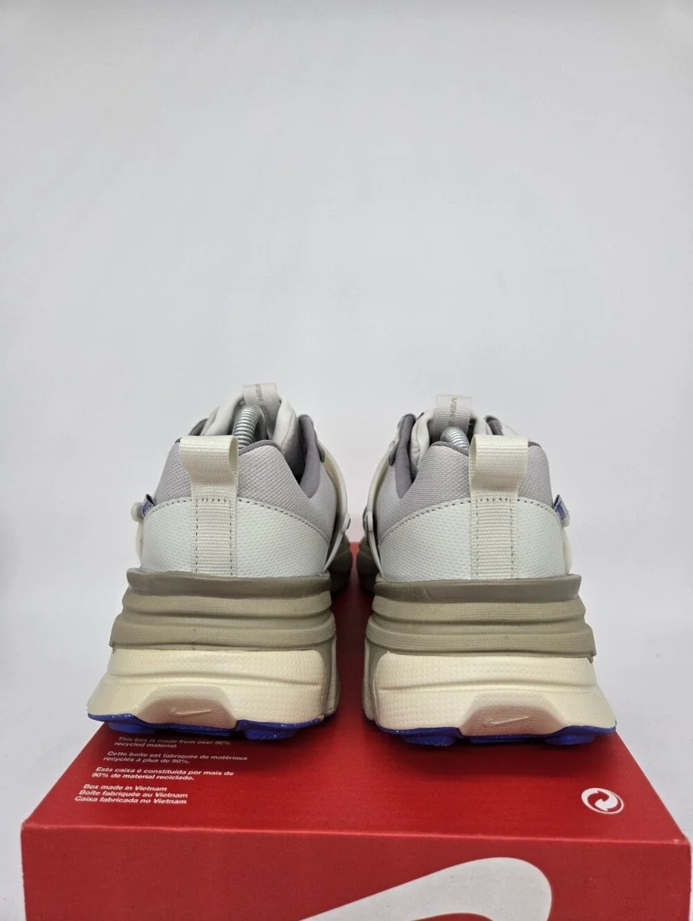 Nike V2K Run GORE-TEX Women's Waterproof Shoes Size 10